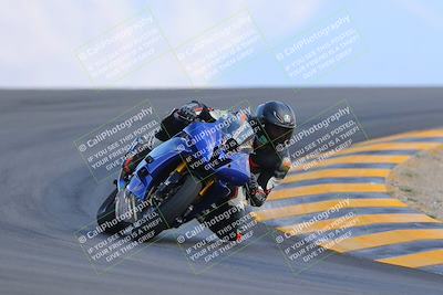 media/Oct-03-2022-Moto Forza (Mon) [[5f077a3730]]/Advanced Group/Session 5 (Turn 12)/